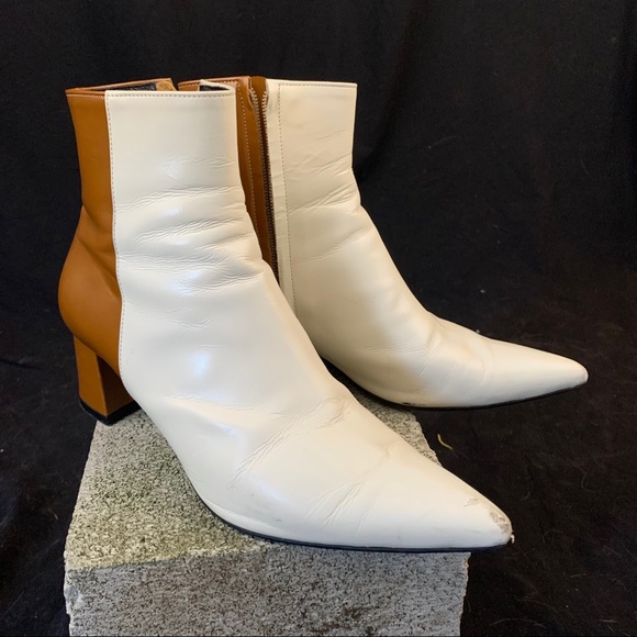 Pointed Boots - Picture 3 of 5